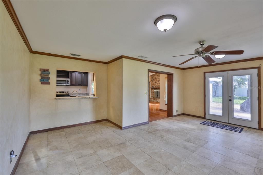 En Venta: $459,500 (3 camas, 2 baños, 2387 Pies cuadrados)