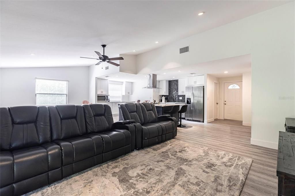 待售: $500,000 (3 贝兹, 2 浴室, 1550 平方英尺)