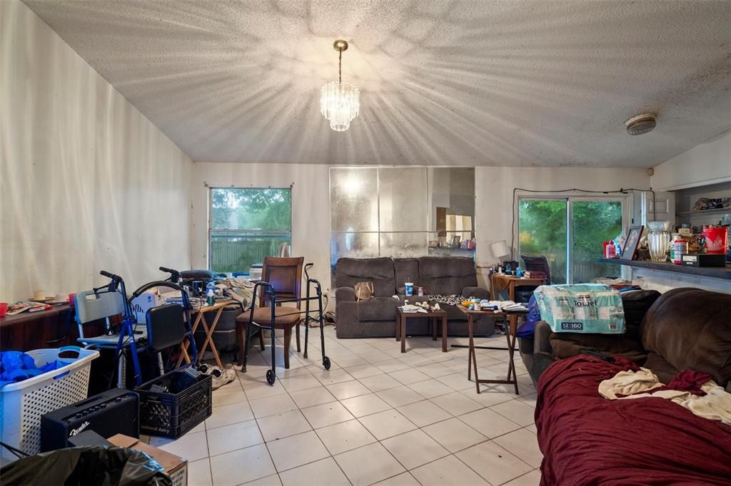 En Venta: $228,000 (3 camas, 2 baños, 1574 Pies cuadrados)