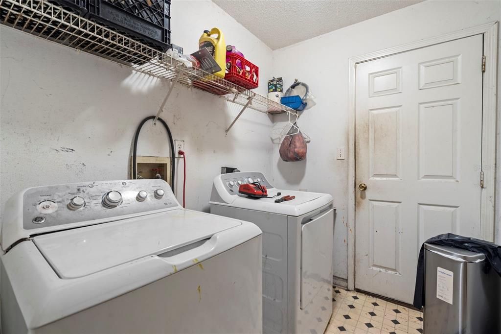 En Venta: $228,000 (3 camas, 2 baños, 1574 Pies cuadrados)