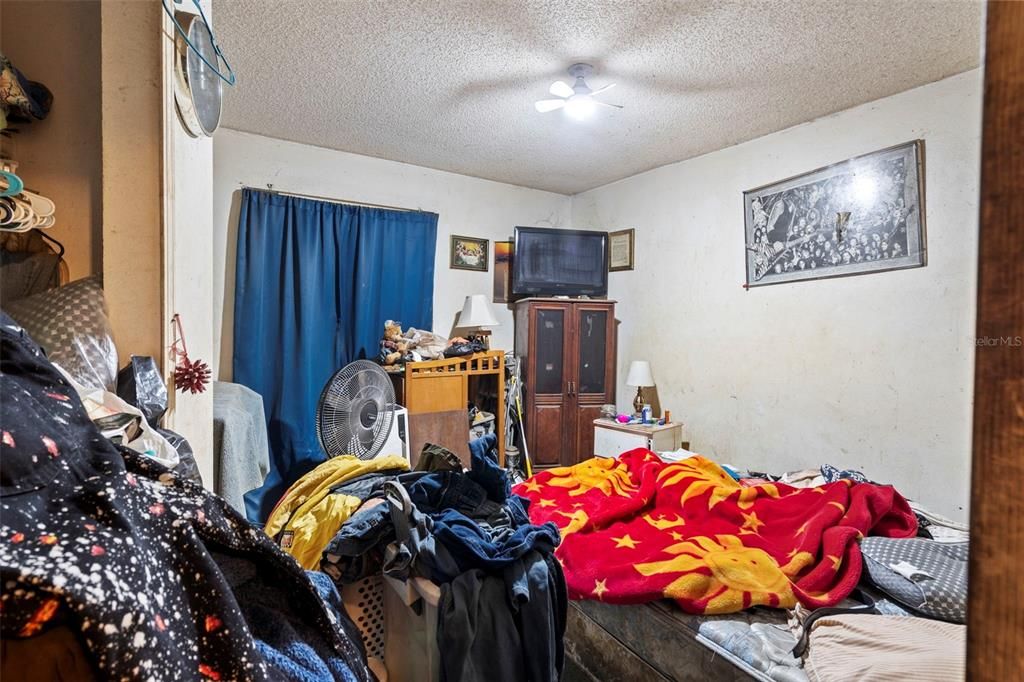 En Venta: $228,000 (3 camas, 2 baños, 1574 Pies cuadrados)