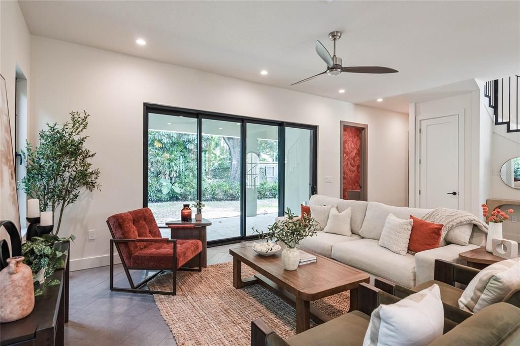 Под контрактом: $1,098,000 (4 спален, 4 ванн, 3185 Квадратных фут)