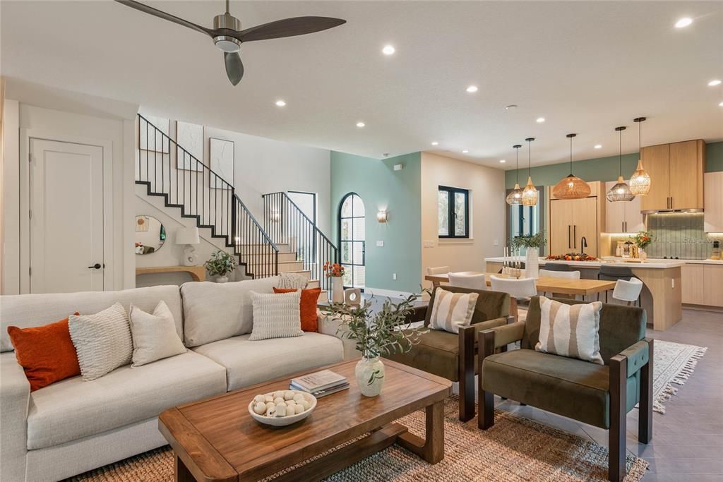 Под контрактом: $1,098,000 (4 спален, 4 ванн, 3185 Квадратных фут)