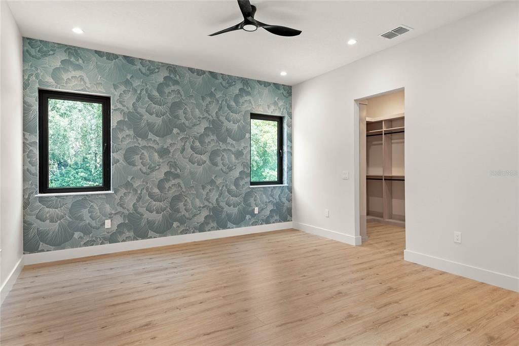 Под контрактом: $1,098,000 (4 спален, 4 ванн, 3185 Квадратных фут)