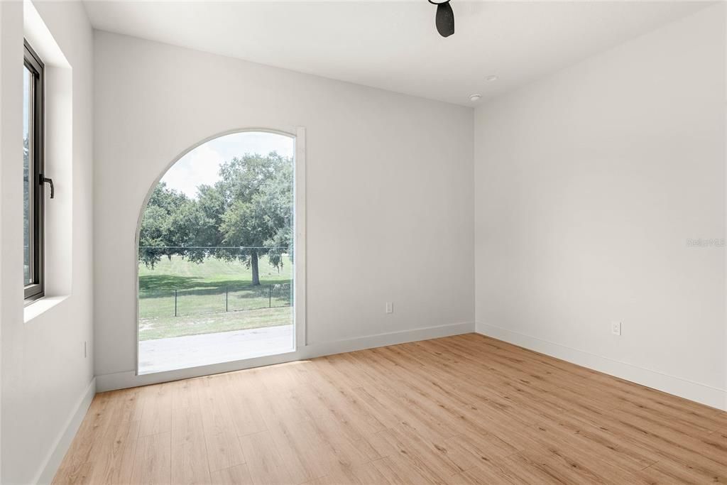 Под контрактом: $1,098,000 (4 спален, 4 ванн, 3185 Квадратных фут)