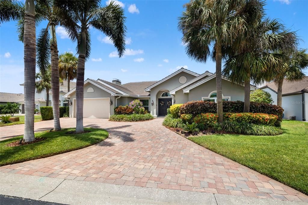 For Sale: $1,499,000 (4 beds, 3 baths, 2600 Square Feet)