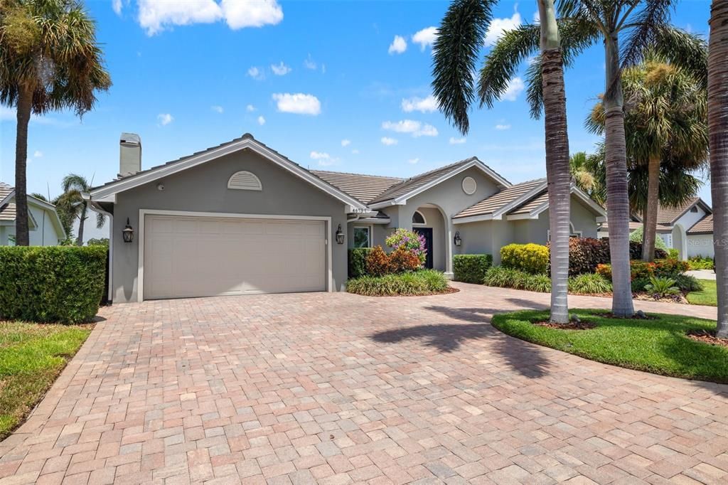 For Sale: $1,499,000 (4 beds, 3 baths, 2600 Square Feet)