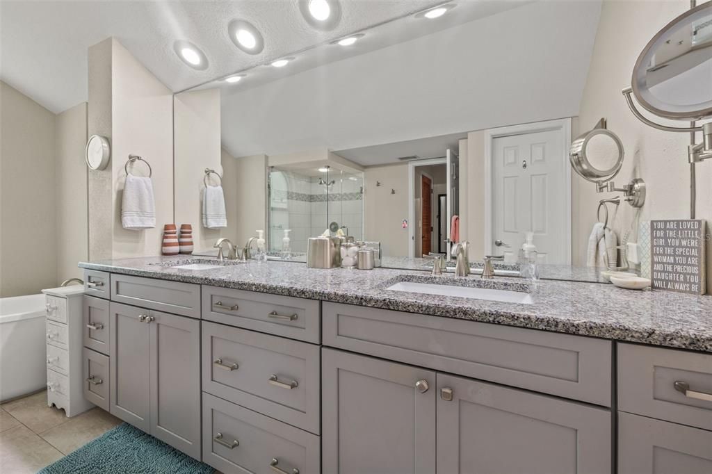 For Sale: $1,499,000 (4 beds, 3 baths, 2600 Square Feet)