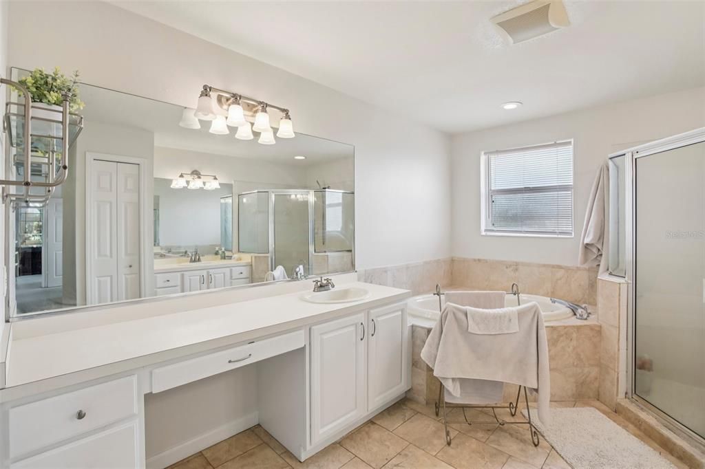 Active With Contract: $459,000 (4 beds, 3 baths, 2636 Square Feet)