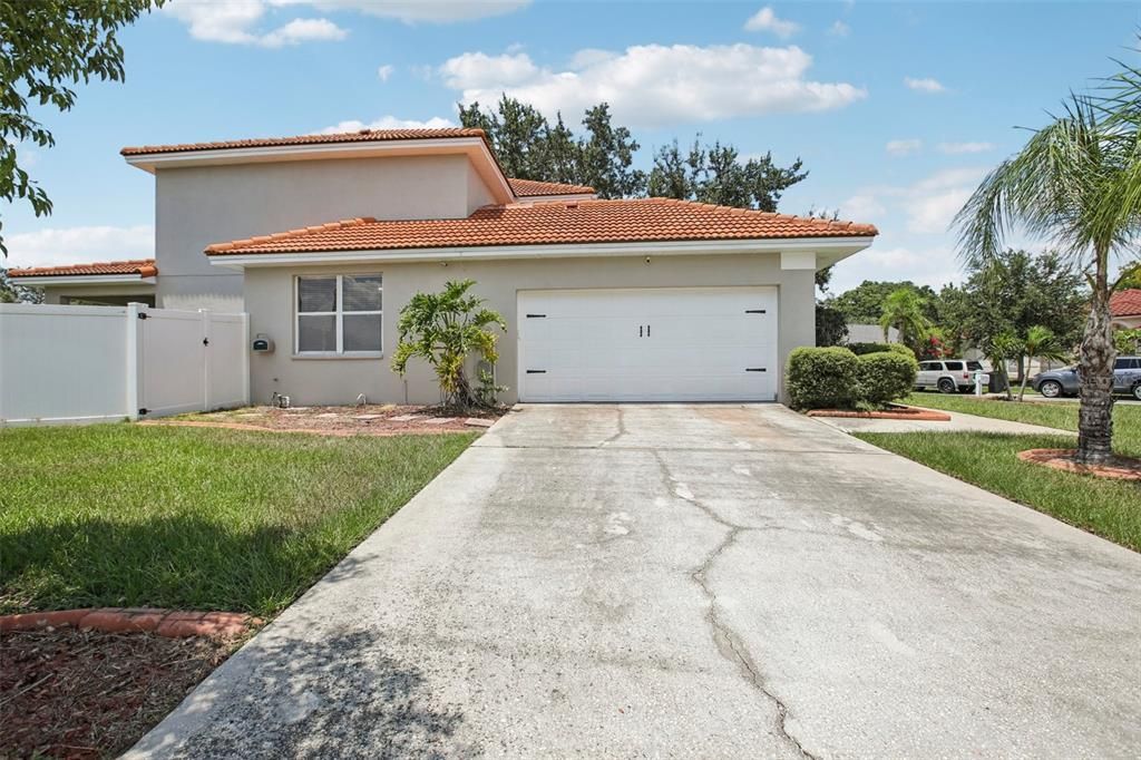 Active With Contract: $459,000 (4 beds, 3 baths, 2636 Square Feet)