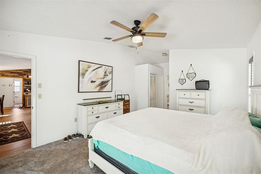 For Sale: $315,000 (3 beds, 2 baths, 1447 Square Feet)