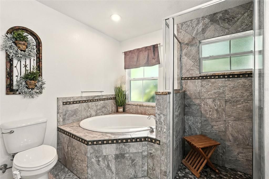 For Sale: $894,900 (3 beds, 3 baths, 2225 Square Feet)