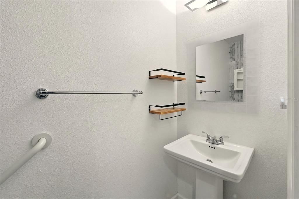 For Sale: $894,900 (3 beds, 3 baths, 2225 Square Feet)