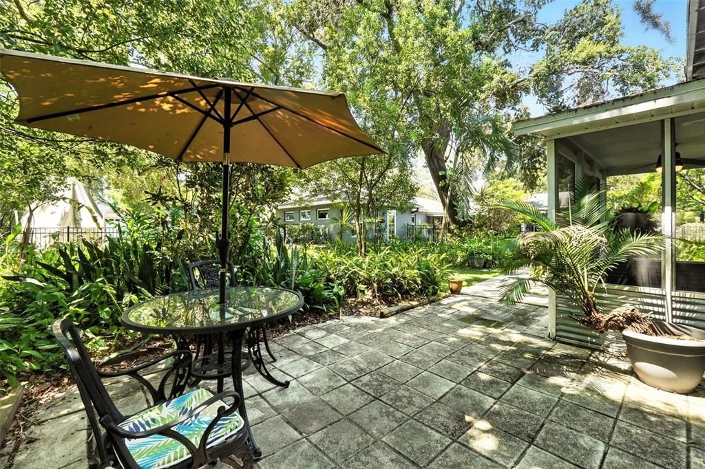 For Sale: $894,900 (3 beds, 3 baths, 2225 Square Feet)