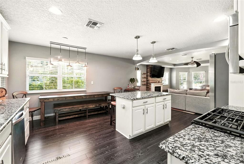 For Sale: $894,900 (3 beds, 3 baths, 2225 Square Feet)