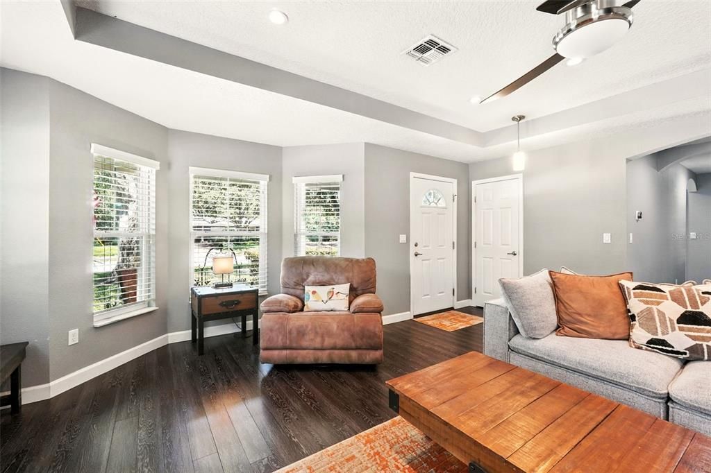 For Sale: $894,900 (3 beds, 3 baths, 2225 Square Feet)