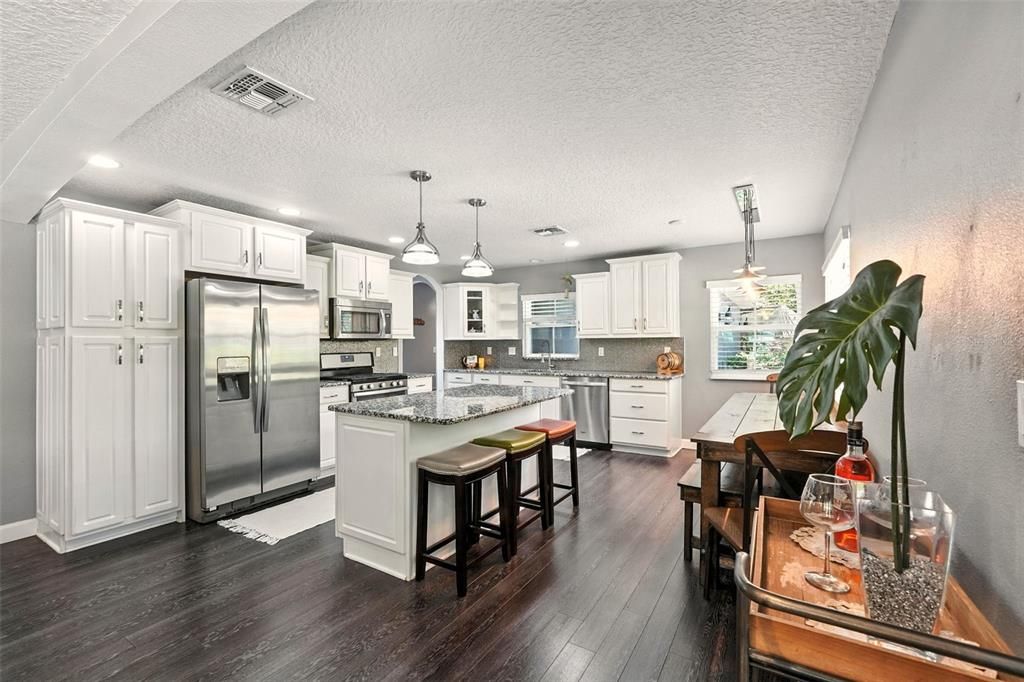 For Sale: $894,900 (3 beds, 3 baths, 2225 Square Feet)