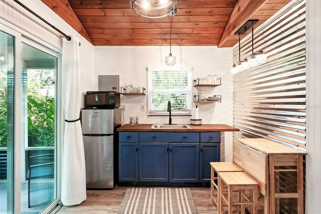 For Sale: $894,900 (3 beds, 3 baths, 2225 Square Feet)