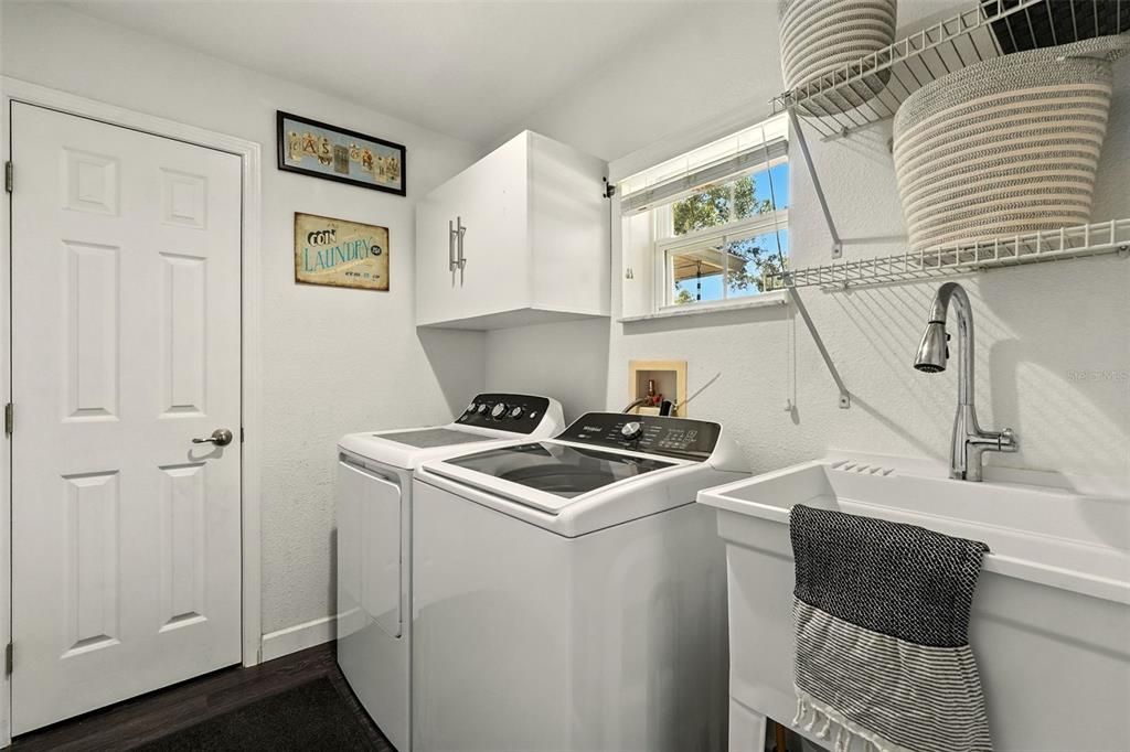 For Sale: $894,900 (3 beds, 3 baths, 2225 Square Feet)