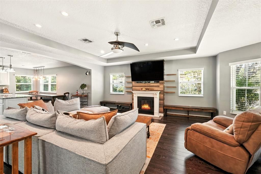 For Sale: $894,900 (3 beds, 3 baths, 2225 Square Feet)