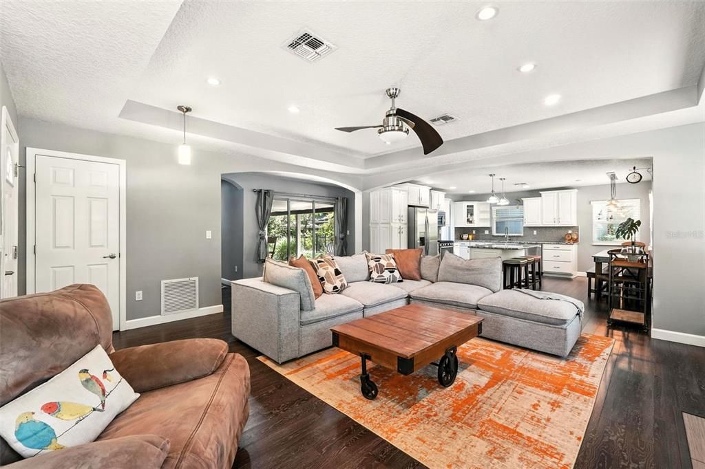 For Sale: $894,900 (3 beds, 3 baths, 2225 Square Feet)