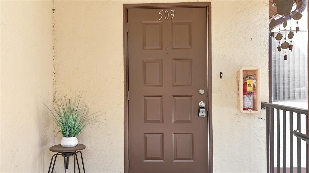 На продажу: $175,000 (2 спален, 2 ванн, 1072 Квадратных фут)