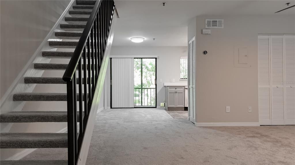 На продажу: $175,000 (2 спален, 2 ванн, 1072 Квадратных фут)