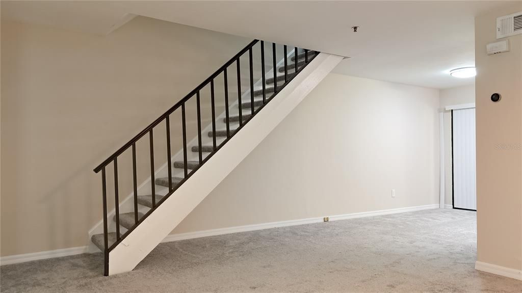 На продажу: $175,000 (2 спален, 2 ванн, 1072 Квадратных фут)