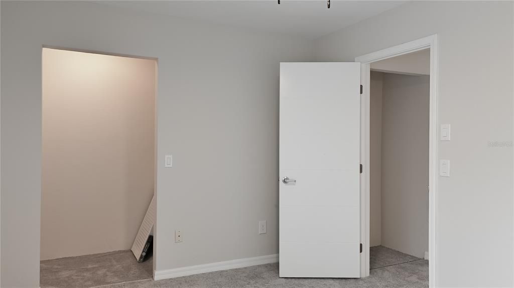 На продажу: $175,000 (2 спален, 2 ванн, 1072 Квадратных фут)