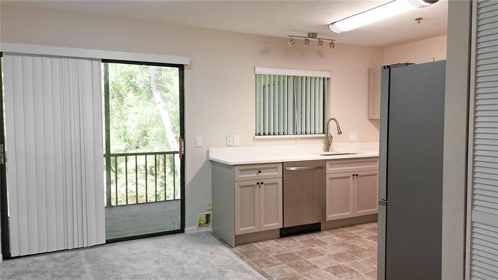 На продажу: $175,000 (2 спален, 2 ванн, 1072 Квадратных фут)