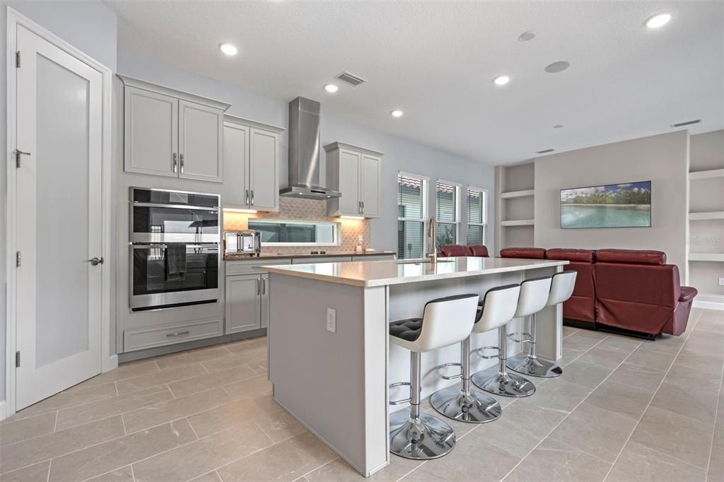 For Sale: $720,000 (3 beds, 3 baths, 2000 Square Feet)