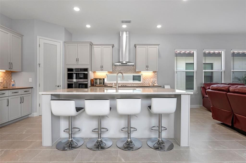 For Sale: $720,000 (3 beds, 3 baths, 2000 Square Feet)