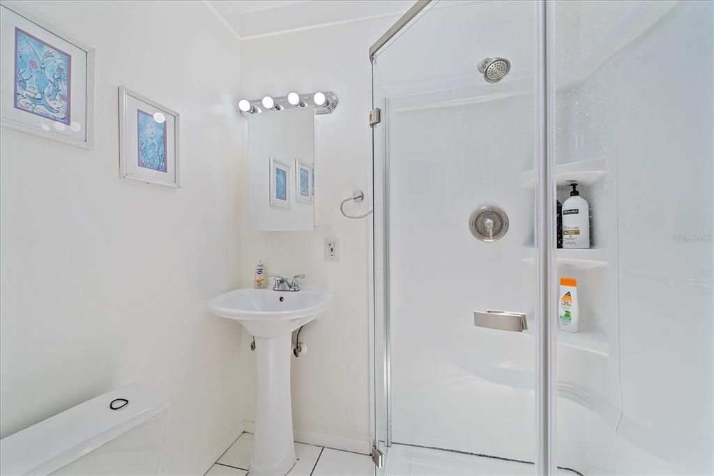 На продажу: $1,100,000 (3 спален, 0 ванн, 2222 Квадратных фут)