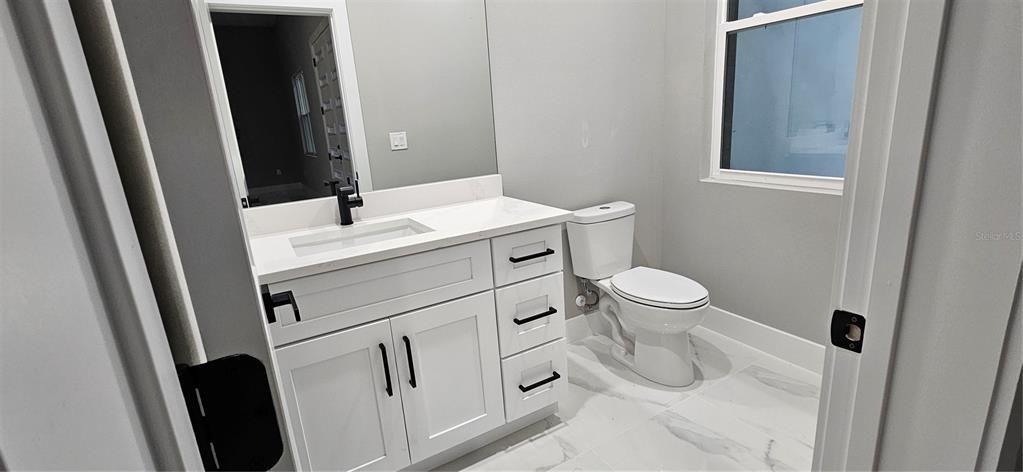 For Sale: $574,900 (4 beds, 2 baths, 2660 Square Feet)