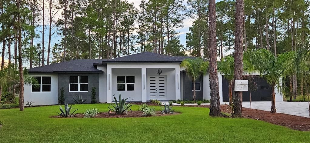 For Sale: $574,900 (4 beds, 2 baths, 2660 Square Feet)