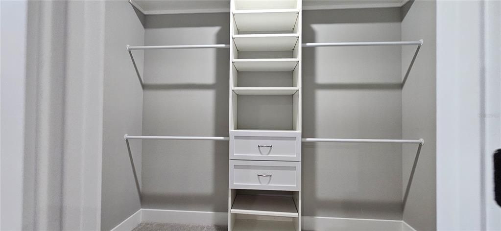 For Sale: $574,900 (4 beds, 2 baths, 2660 Square Feet)