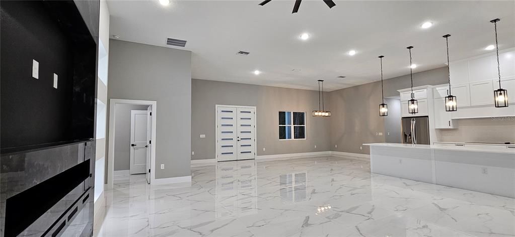 For Sale: $574,900 (4 beds, 2 baths, 2660 Square Feet)