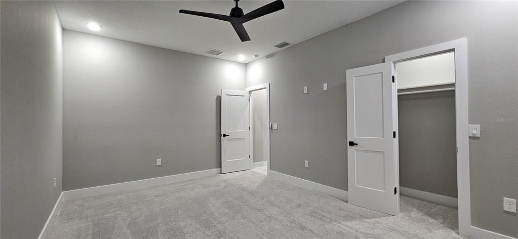 For Sale: $574,900 (4 beds, 2 baths, 2660 Square Feet)