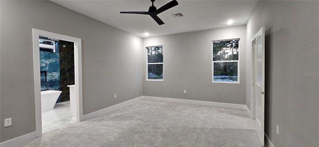 For Sale: $574,900 (4 beds, 2 baths, 2660 Square Feet)