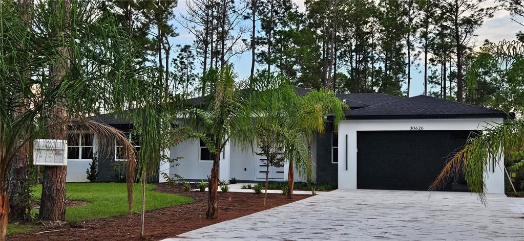 For Sale: $574,900 (4 beds, 2 baths, 2660 Square Feet)