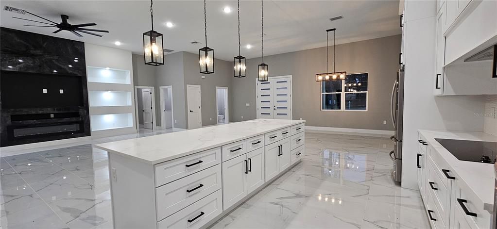 For Sale: $574,900 (4 beds, 2 baths, 2660 Square Feet)