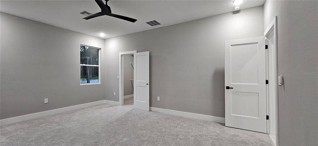 For Sale: $574,900 (4 beds, 2 baths, 2660 Square Feet)