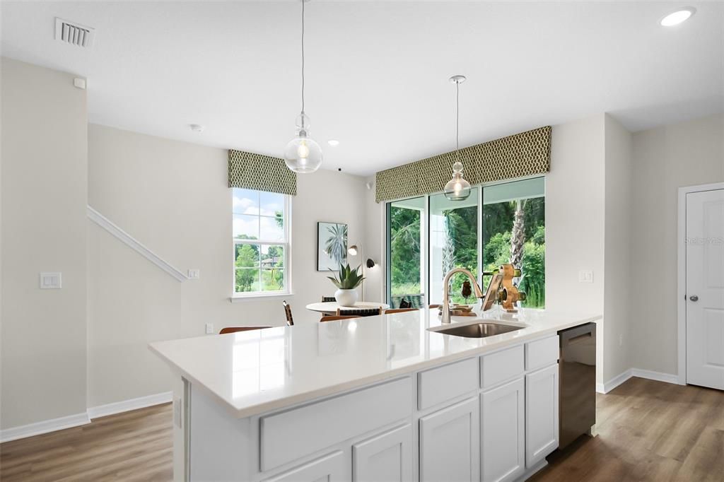 待售: $294,999 (3 贝兹, 2 浴室, 1663 平方英尺)