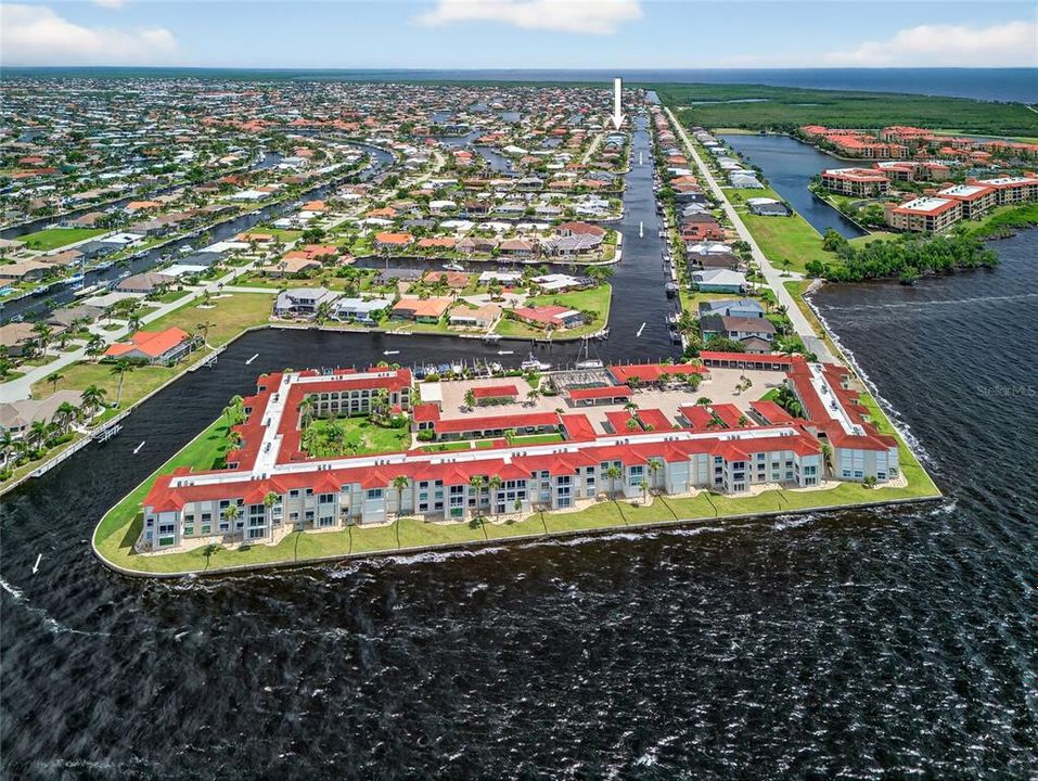 For Sale: $699,000 (2 beds, 2 baths, 1846 Square Feet)