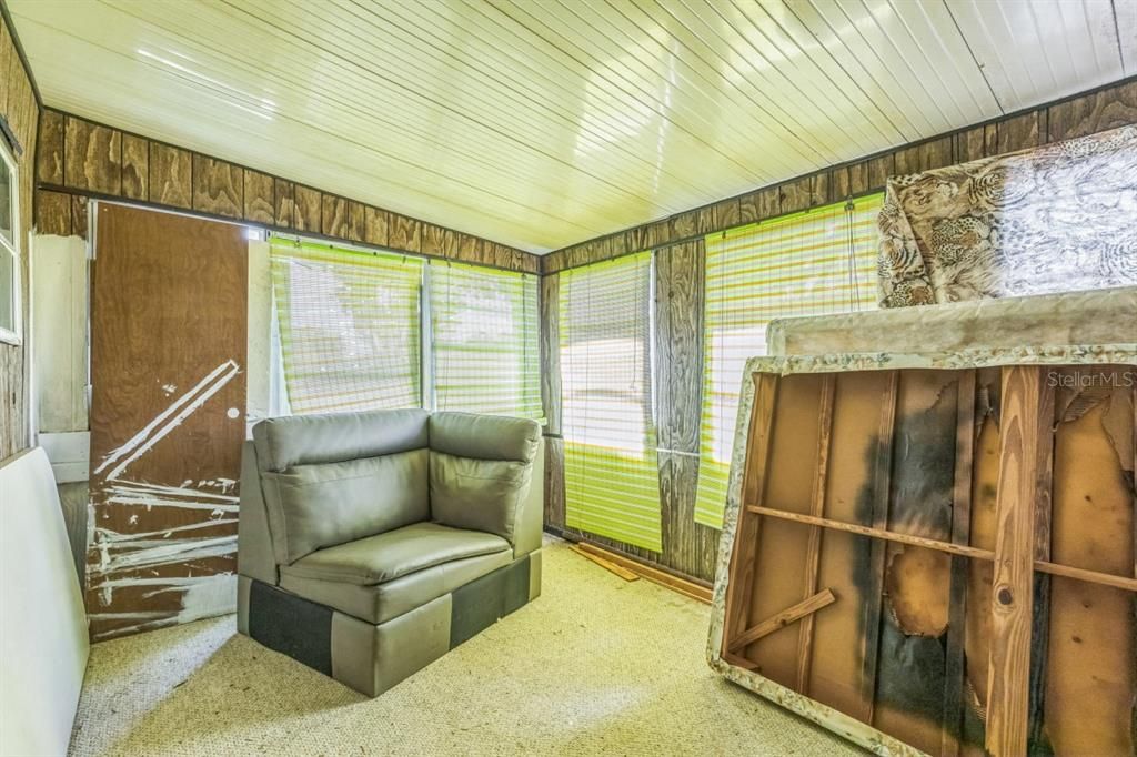 Active With Contract: $69,990 (2 beds, 2 baths, 720 Square Feet)