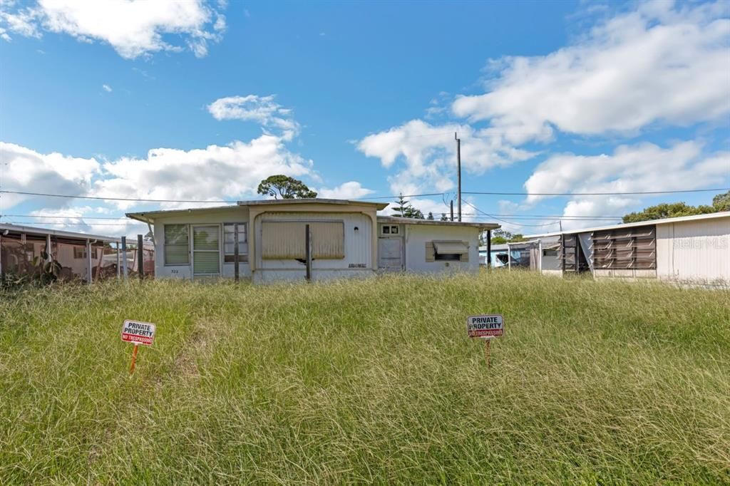 Active With Contract: $69,990 (2 beds, 2 baths, 720 Square Feet)