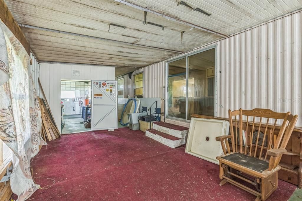 Active With Contract: $69,990 (2 beds, 2 baths, 720 Square Feet)