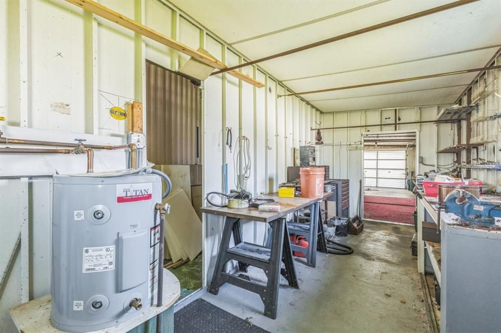 Active With Contract: $69,990 (2 beds, 2 baths, 720 Square Feet)