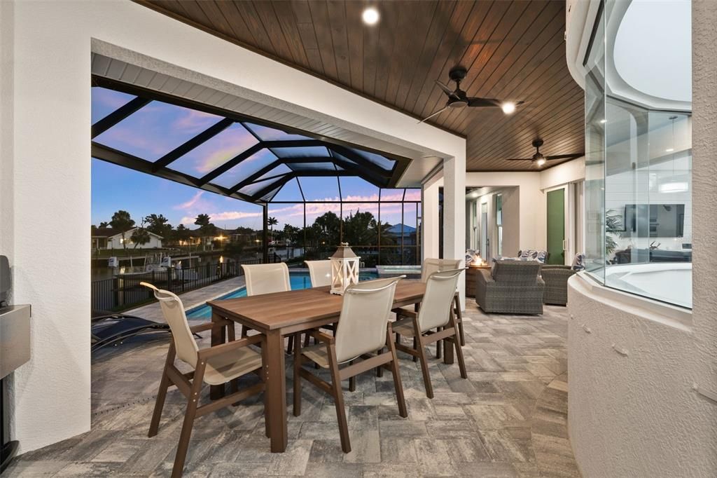 待售: $1,590,000 (3 贝兹, 3 浴室, 2480 平方英尺)