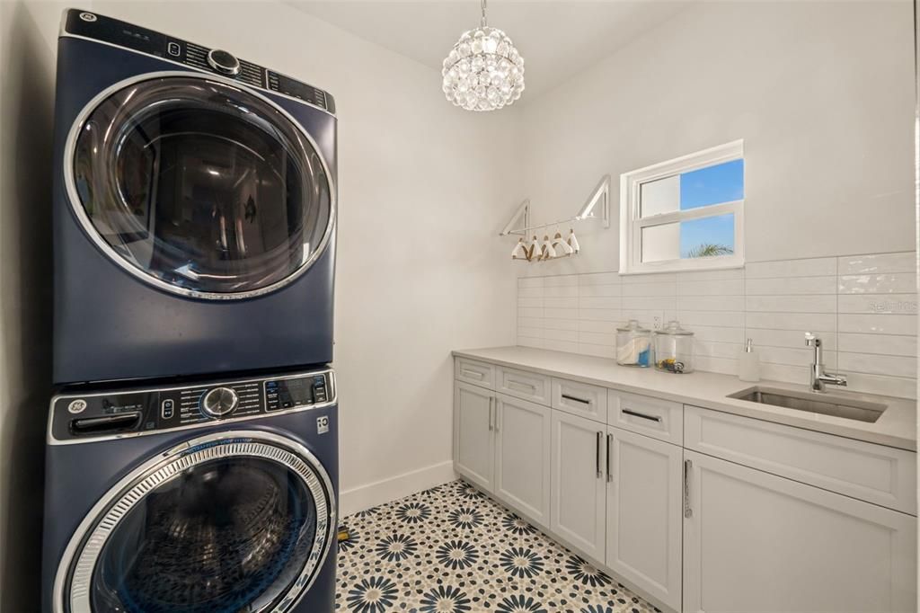 待售: $1,590,000 (3 贝兹, 3 浴室, 2480 平方英尺)